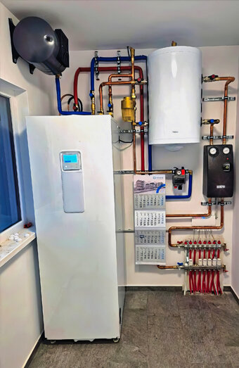 https://hamersleyhotwater.com.au/uploads/2025/06/electric-hot-water-system-16929.jpg