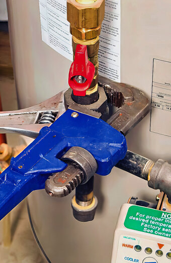 https://hamersleyhotwater.com.au/uploads/2025/06/hot-water-servicing-15633.jpg
