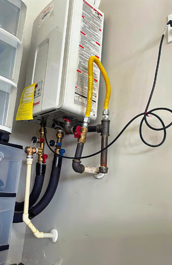 https://hamersleyhotwater.com.au/uploads/2025/06/instant-hot-water-systems-65049.jpg